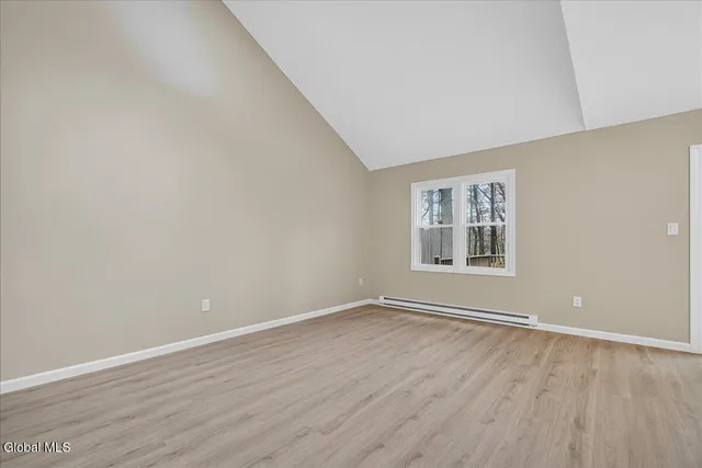 $274,900 | 4043 Chaucer Place, Guilderland, NY 12159