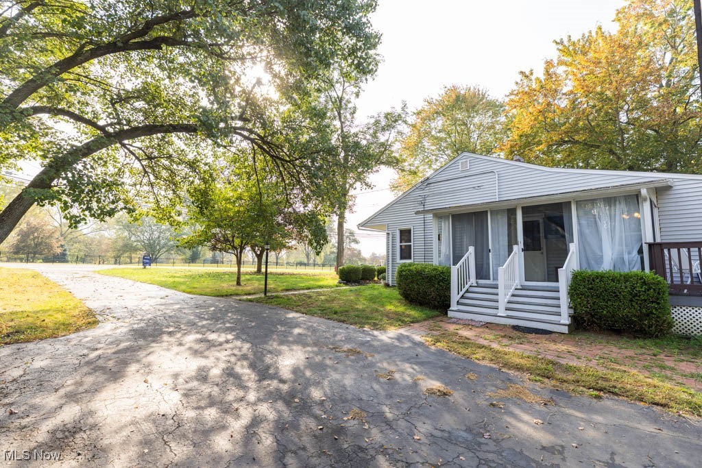 7828 Lewis Road Olmsted Falls, OH 44138 - Photo 5 of 31 Gallery Image 5