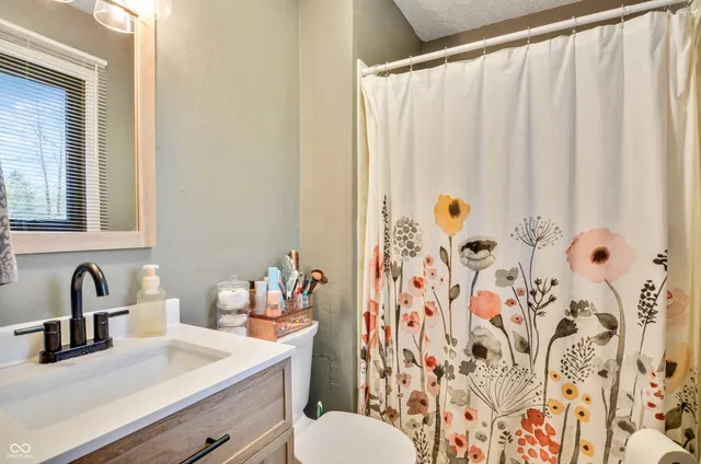 $440,000 | 233 Boulder Court, Carmel, IN 46032