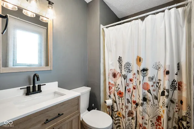 $430,000 | 233 Boulder Court, Carmel, IN 46032