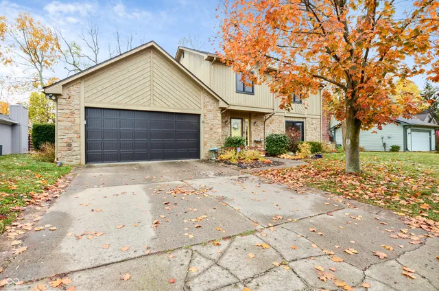 $440,000 | 233 Boulder Court, Carmel, IN 46032