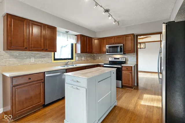 $430,000 | 233 Boulder Court, Carmel, IN 46032