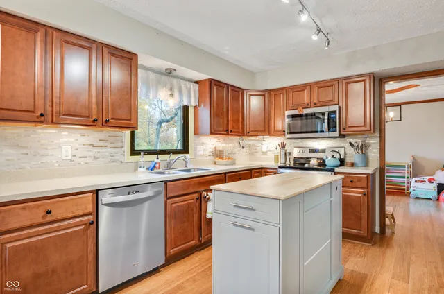 $440,000 | 233 Boulder Court, Carmel, IN 46032