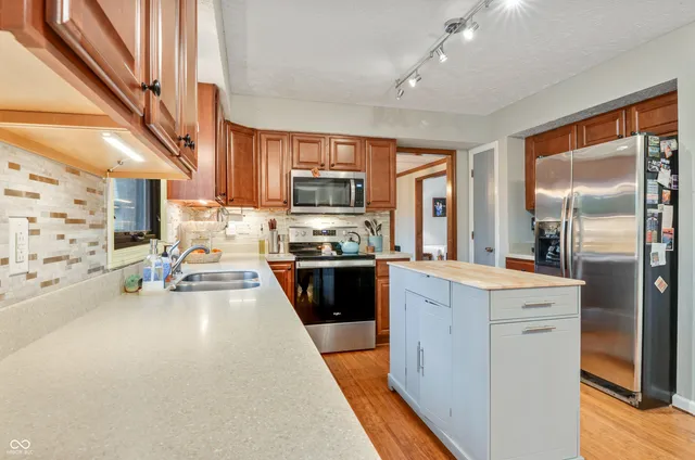 $440,000 | 233 Boulder Court, Carmel, IN 46032