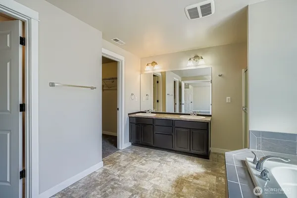 $675,000 | 1150 East 41st Street, Tacoma, WA 98404