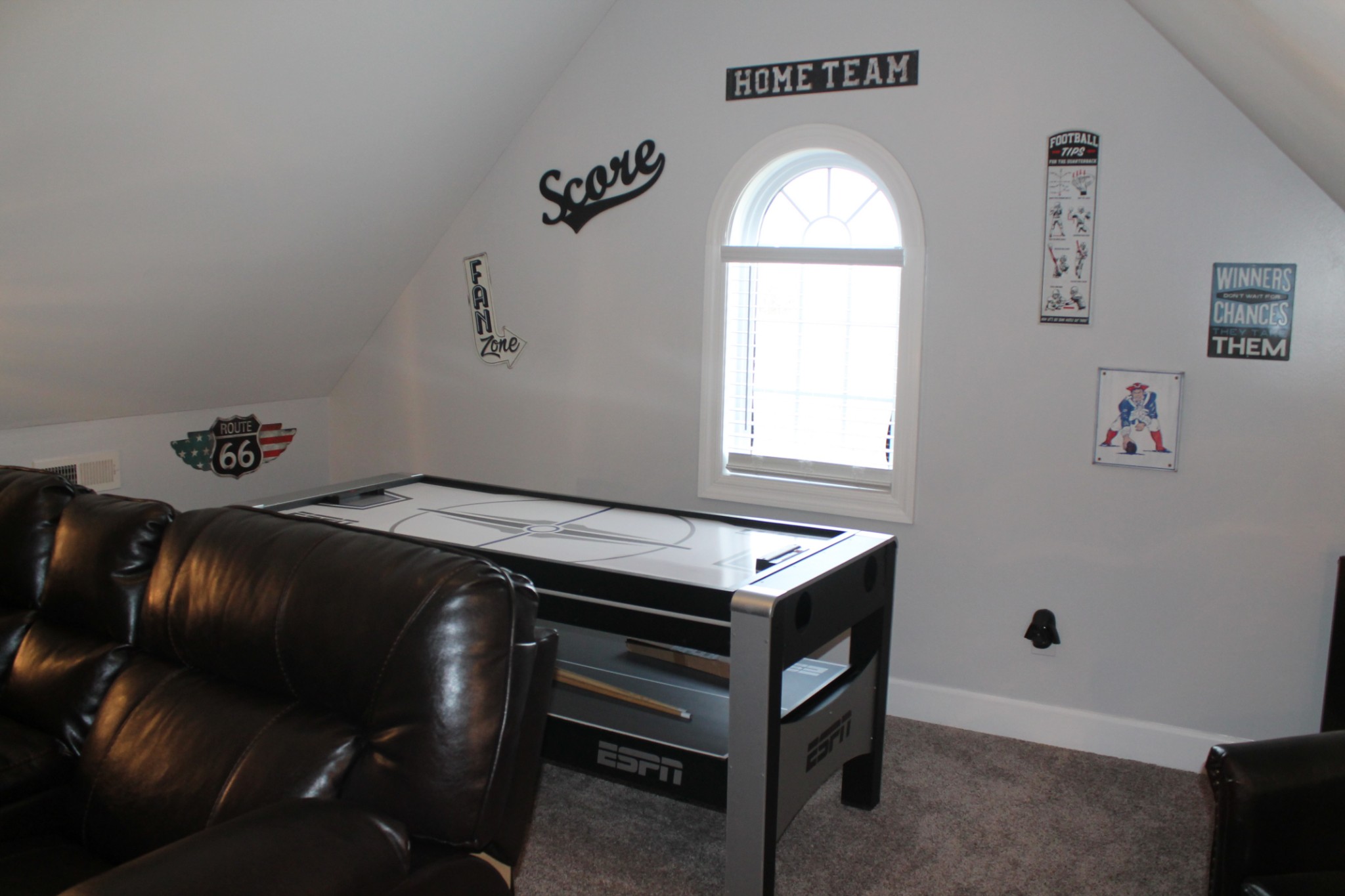 3387 Kinneys Road Cedar Hill, TN 37032 - Photo 38 of 43 a room with a bed and a window