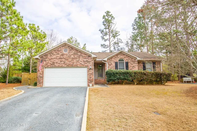 $2,150 | 65 Sawmill Road East, Pinehurst, NC 28374