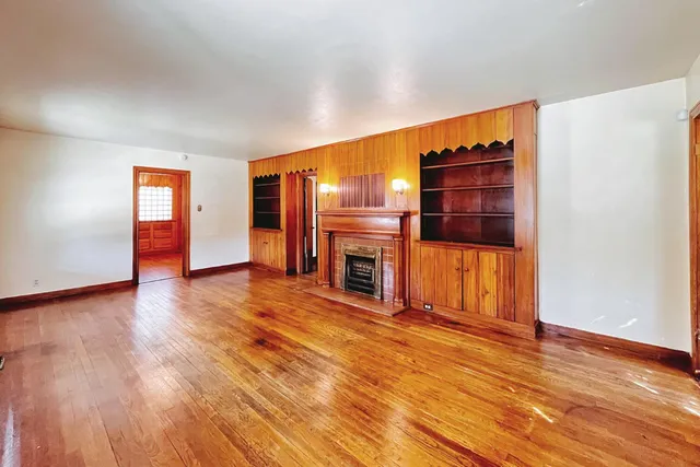 a view of a livingroom with a fireplace