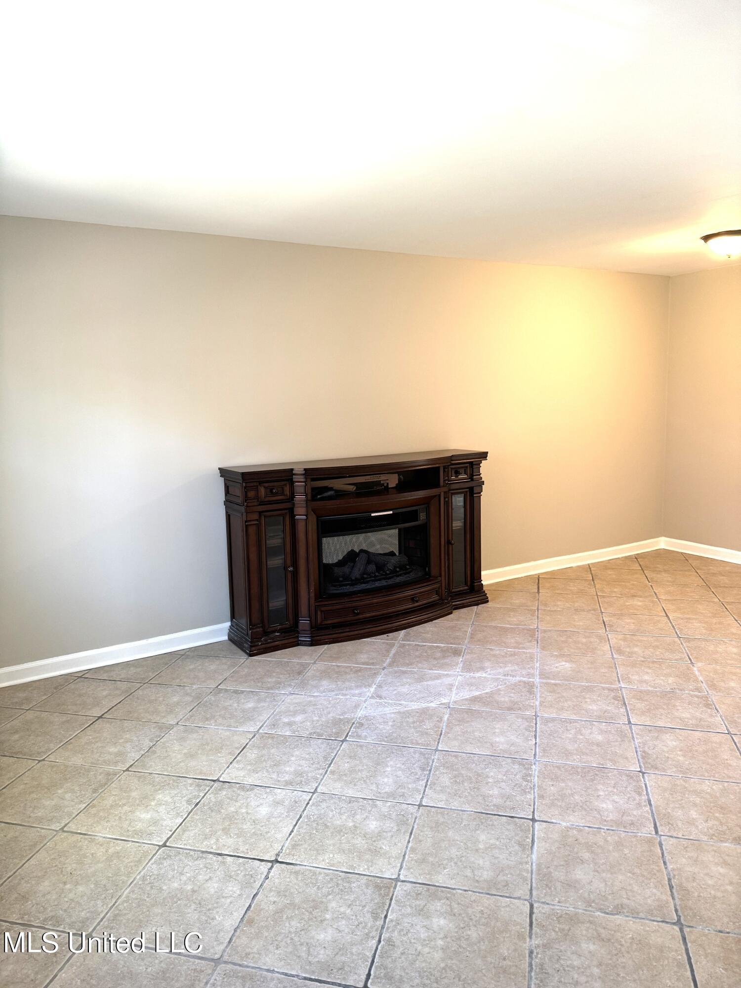 5730 Quince Road, Unit 7 Memphis, TN 38119 - Photo 4 of 14 6