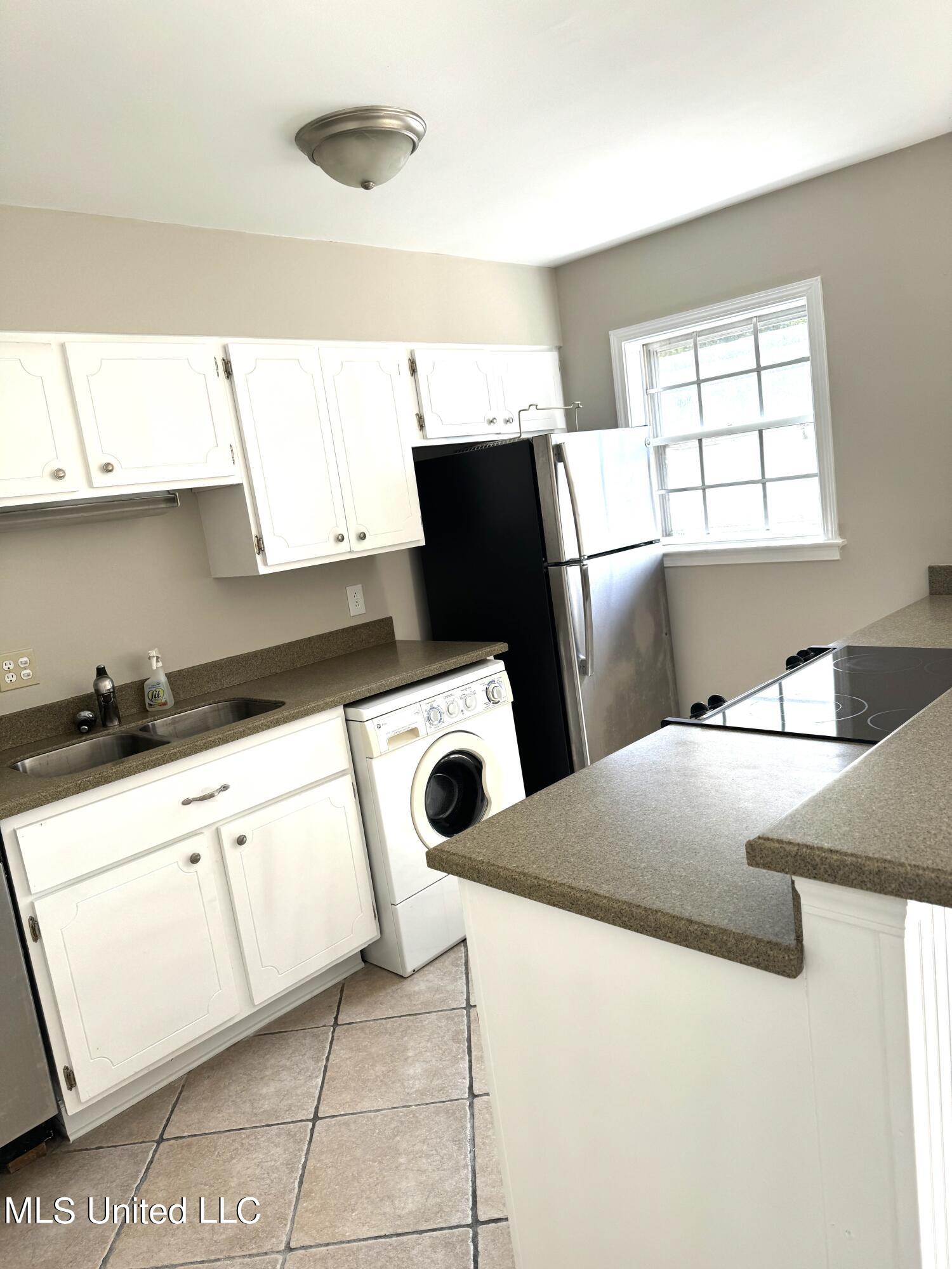 5730 Quince Road, Unit 7 Memphis, TN 38119 - Photo 8 of 14 13