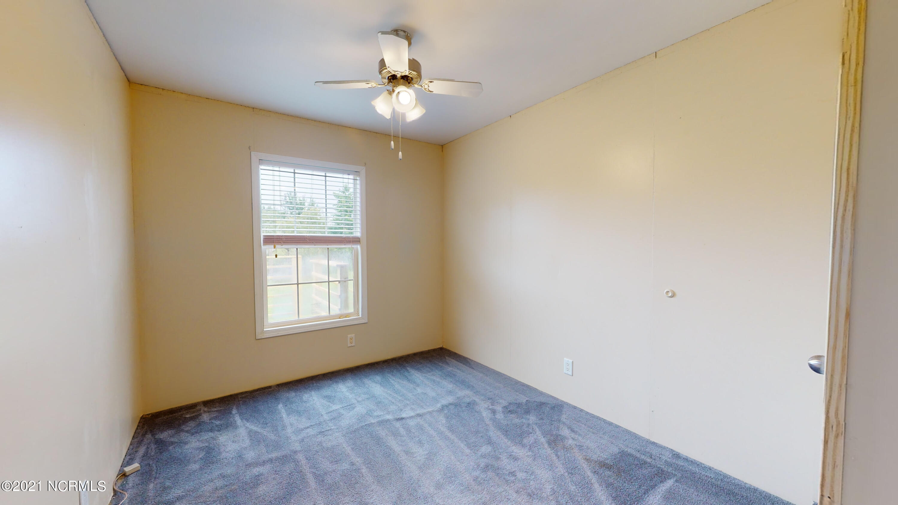 578 Nine Foot Road Newport, NC 28570 - Photo 13 of 42 578 Nine Foot Rd-34