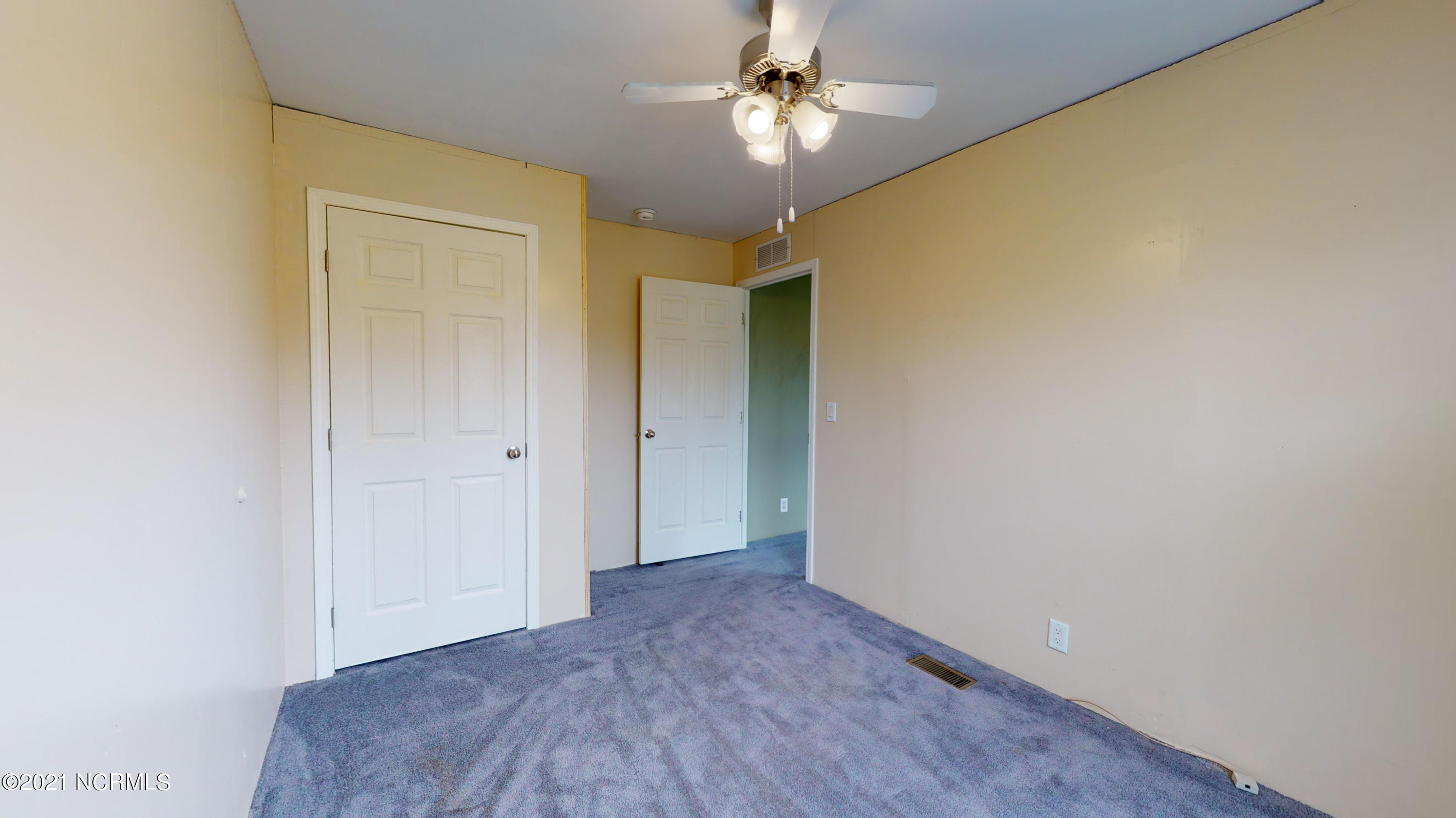 578 Nine Foot Road Newport, NC 28570 - Photo 14 of 42 578 Nine Foot Rd-35