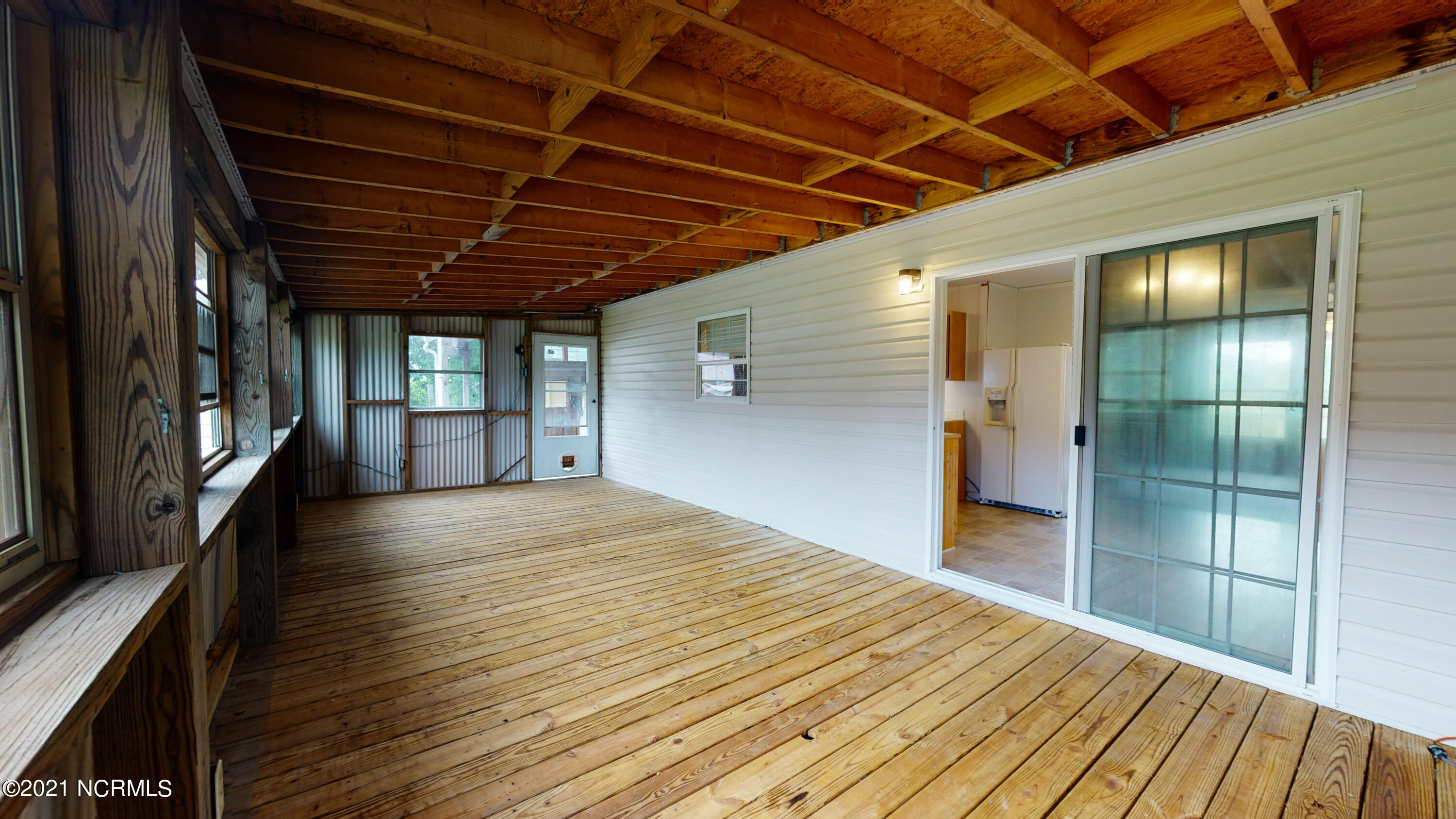 578 Nine Foot Road Newport, NC 28570 - Photo 24 of 42 578 Nine Foot Rd-36