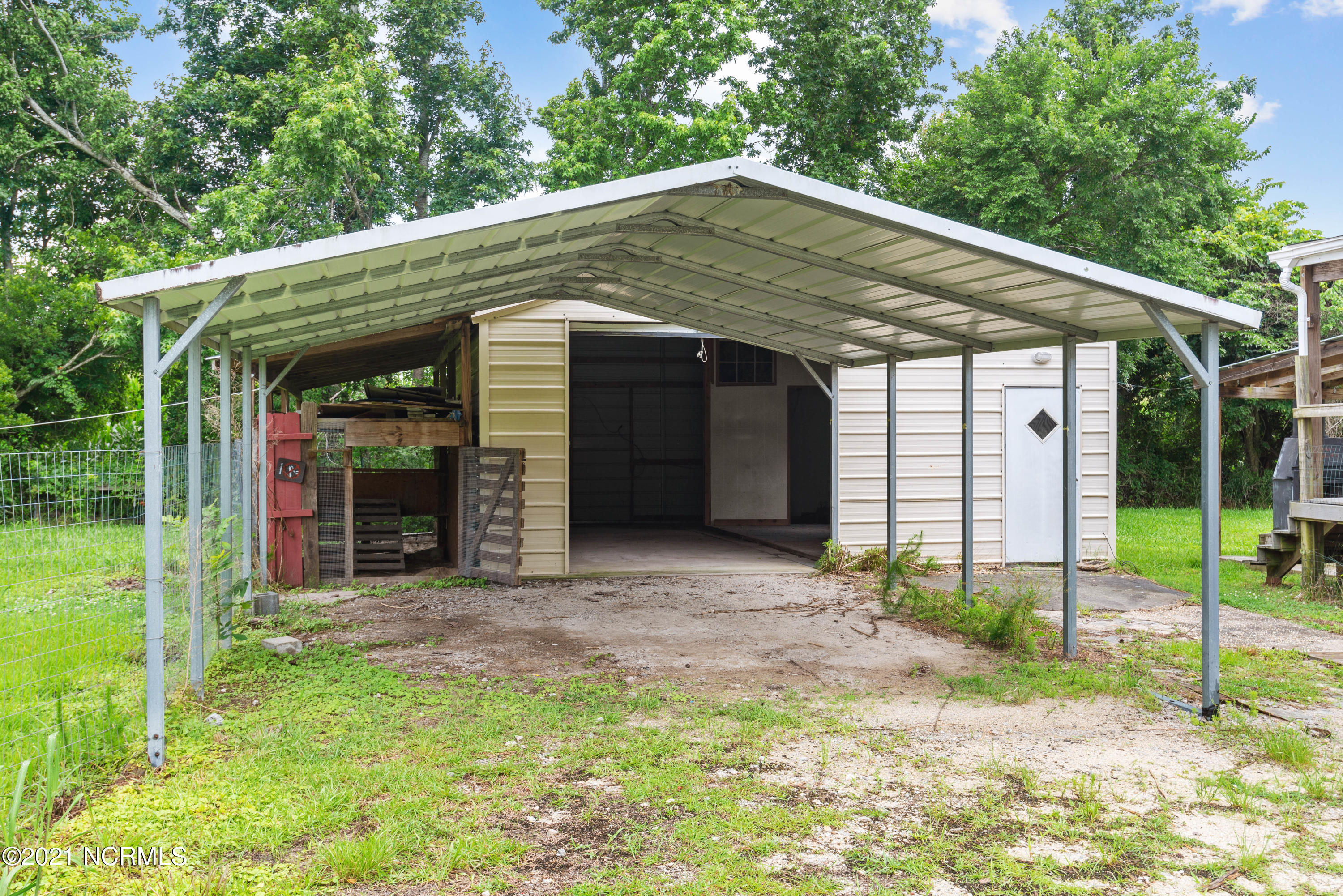 578 Nine Foot Road Newport, NC 28570 - Photo 32 of 42 578 Nine Foot Rd-8