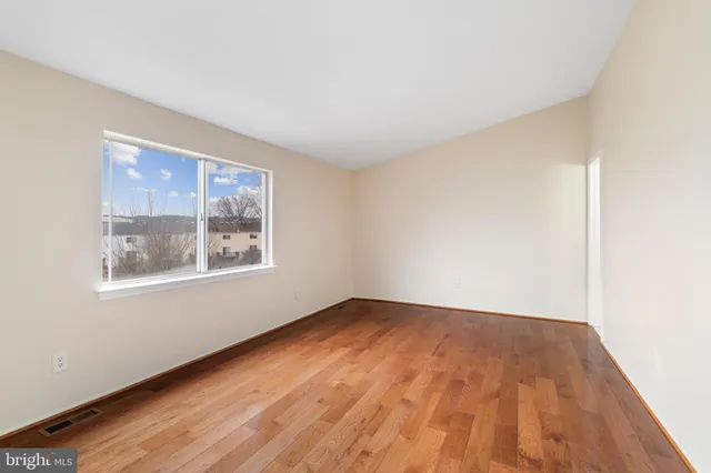 $385,000 | 19 Spring Glen Court, Cockeysville, MD 21030