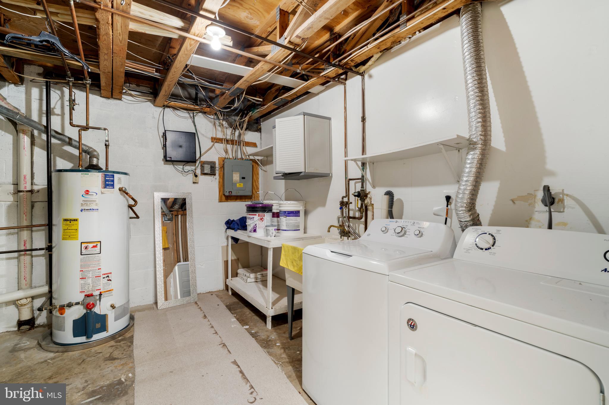 19 Spring Glen Court Cockeysville, MD 21030 - Photo 33 of 38 Separate room for laundry