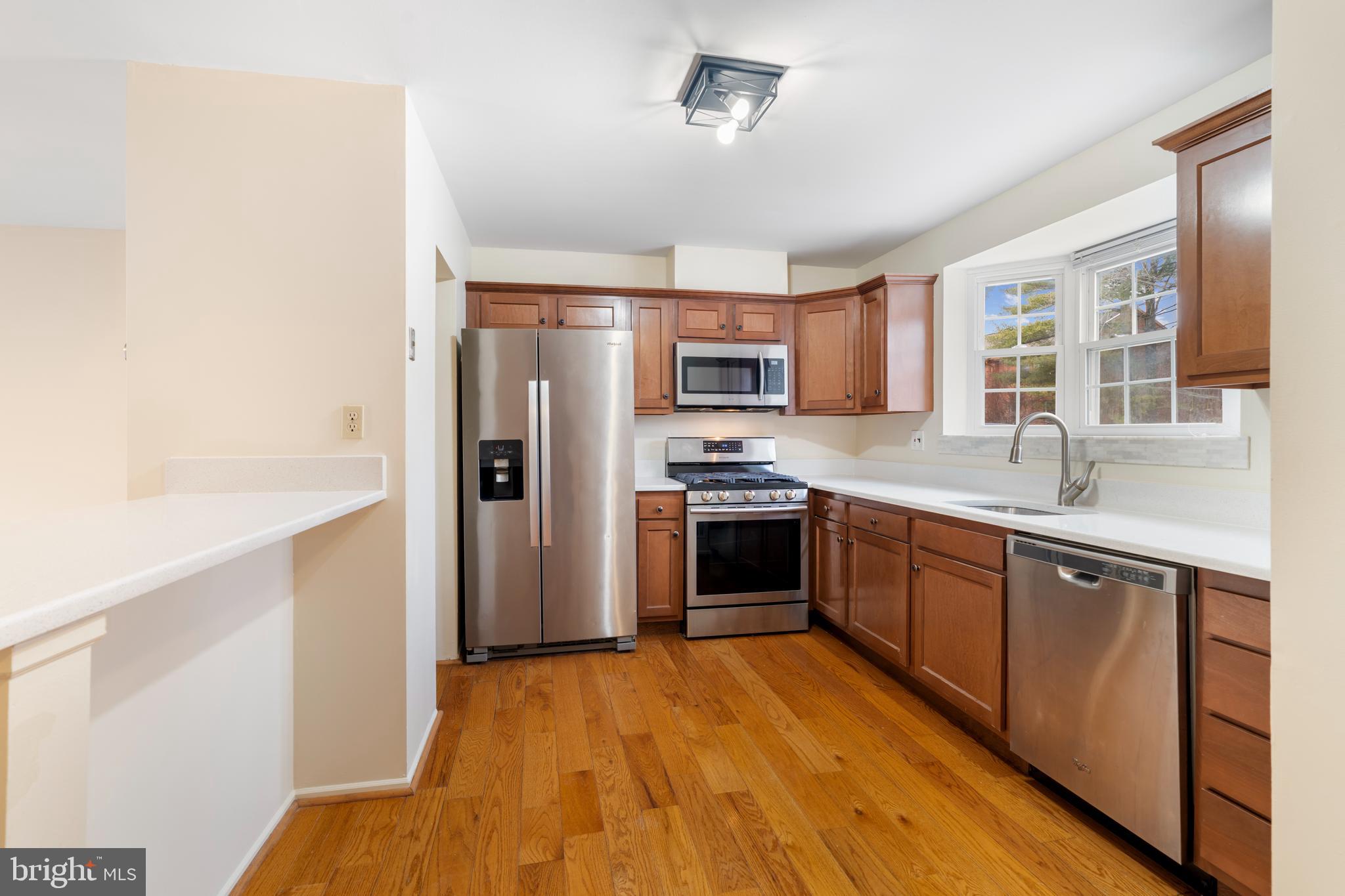19 Spring Glen Court Cockeysville, MD 21030 - Photo 7 of 38 Updated kitchen with stainless appliances