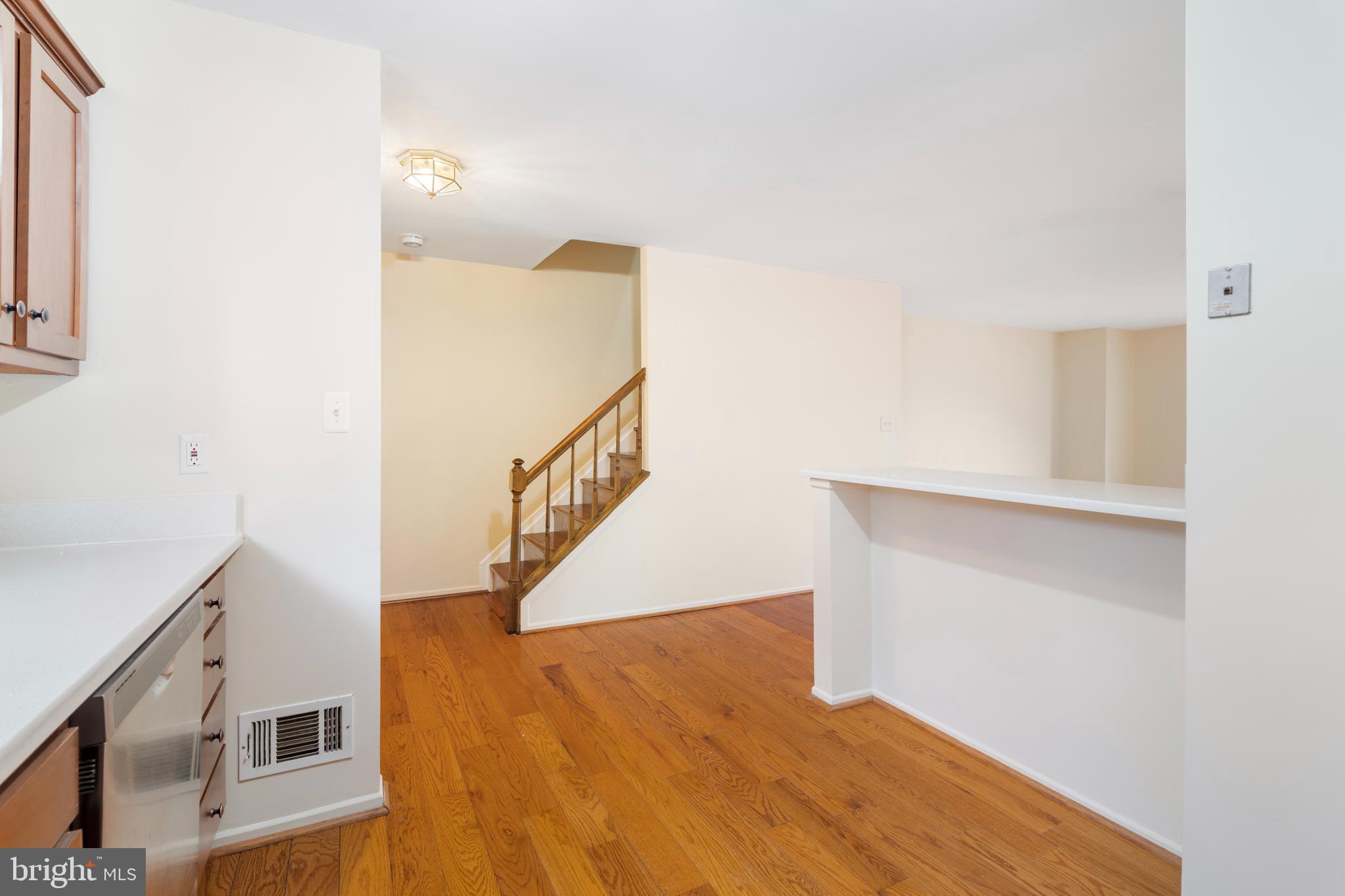 19 Spring Glen Court Cockeysville, MD 21030 - Photo 10 of 38 Open concept