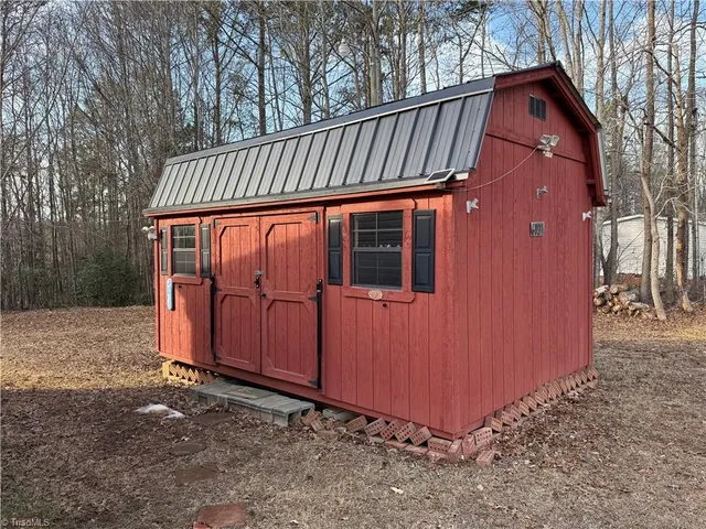 $175,000 | 6025 River Heights Drive, Ramseur, NC 27316