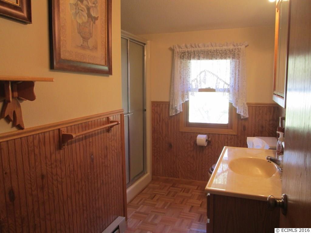 3160 Sheridan Road Dubuque, IA 52001 - Photo 18 of 25 Gallery Image 18