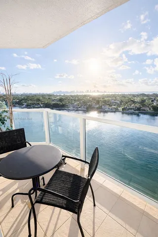 $4,250 | 5900 Collins Avenue, Unit 1405, Miami Beach, FL 33140