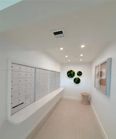 $4,250 | 5900 Collins Avenue, Unit 1405, Miami Beach, FL 33140