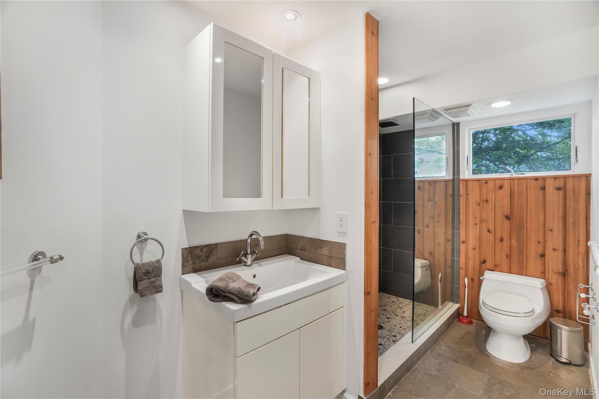 337 Shell Walk Fire Island Pines, NY 11782 - Photo 19 of 28