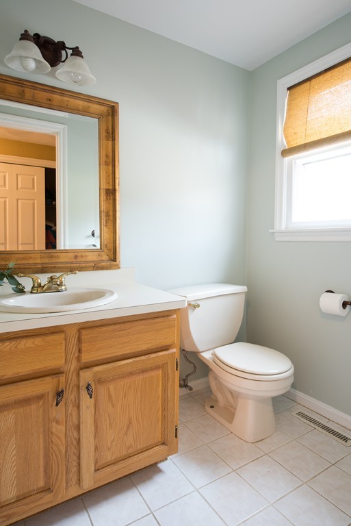 25 Noel Road Andover, MA 01810 - Photo 5 of 30 Gallery Image 5