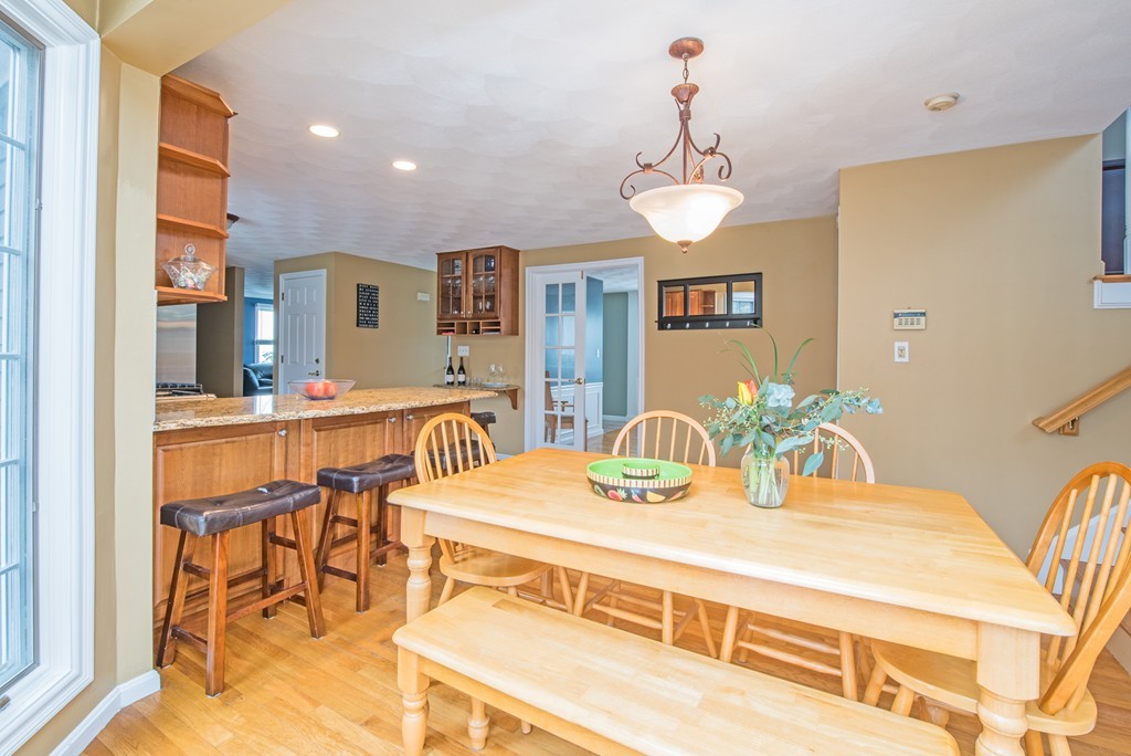 25 Noel Road Andover, MA 01810 - Photo 8 of 30 Gallery Image 8