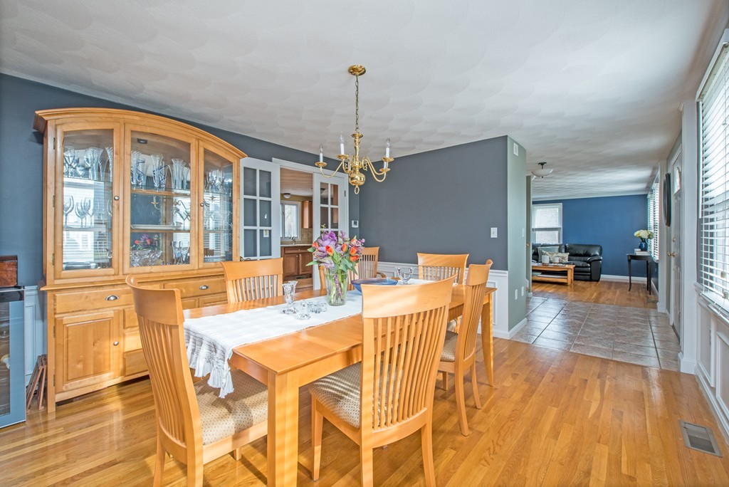 25 Noel Road Andover, MA 01810 - Photo 10 of 30 Gallery Image 10