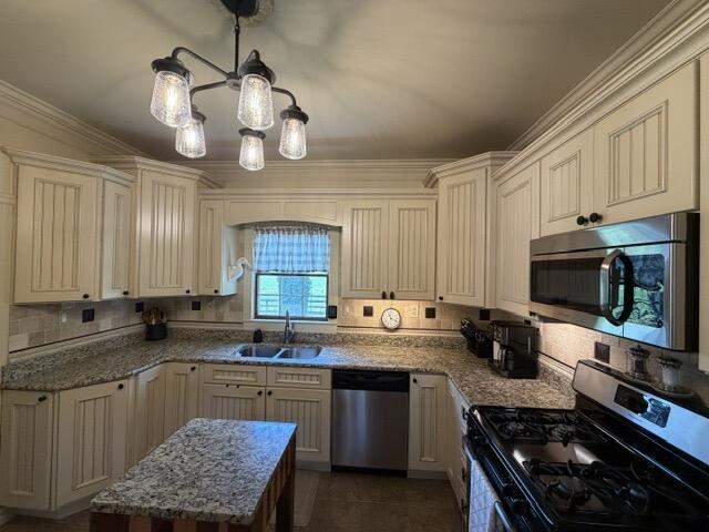 12715 Randolph Street Crown Point, IN 46307 - Photo 14 of 46 640x480