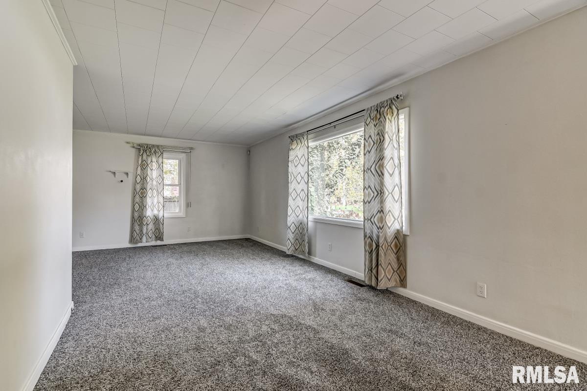2100 East Buchanan Street Springfield, IL 62703 - Photo 4 of 16
