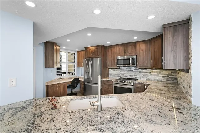 $6,500 | 9550 South Ocean Drive, Unit 1610, Jensen Beach, FL 34957