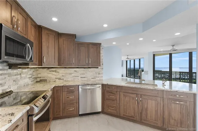 $6,500 | 9550 South Ocean Drive, Unit 1610, Jensen Beach, FL 34957