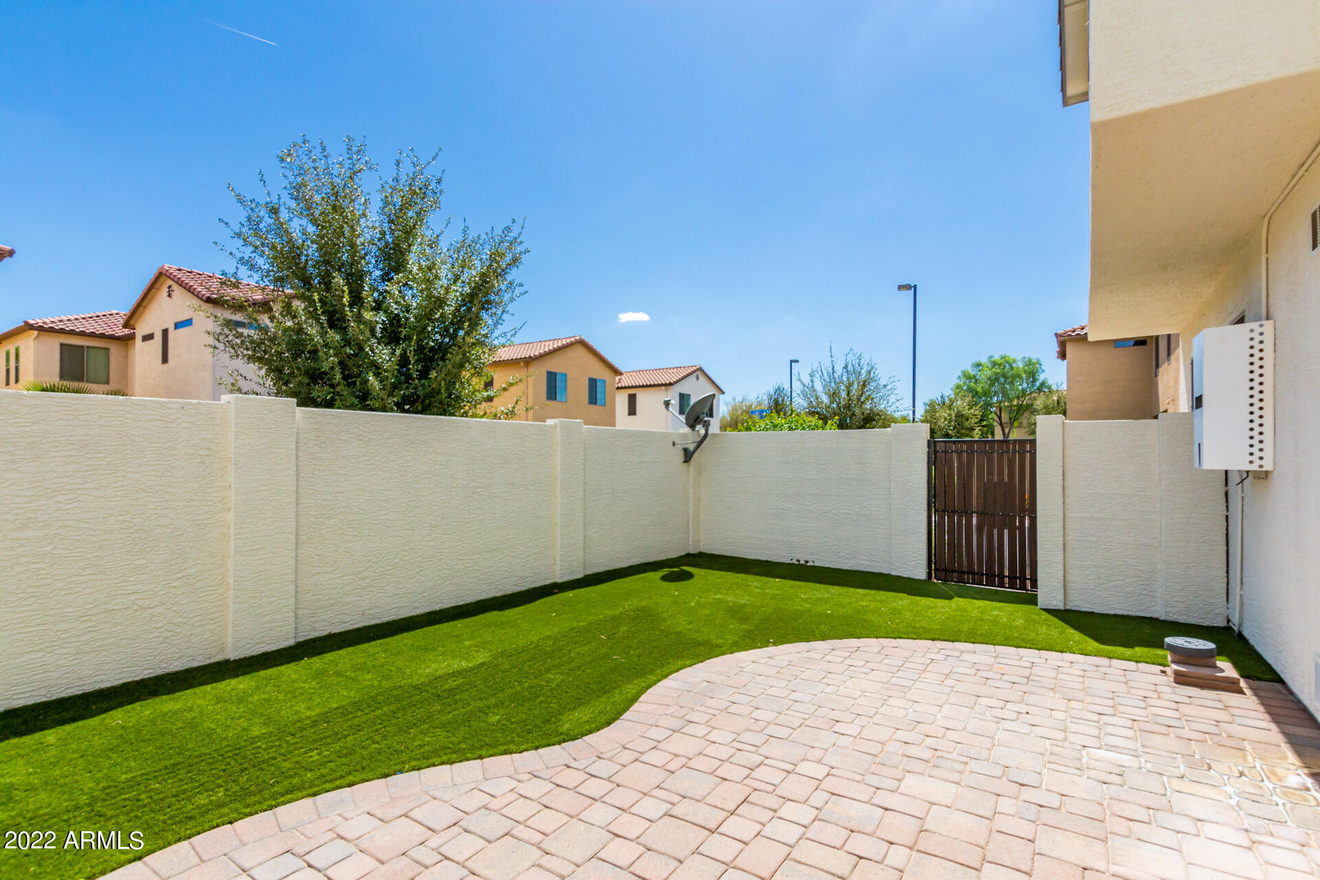 3541 South Bandit Road Gilbert, AZ 85297 - Photo 23 of 42 Pavers and Turf