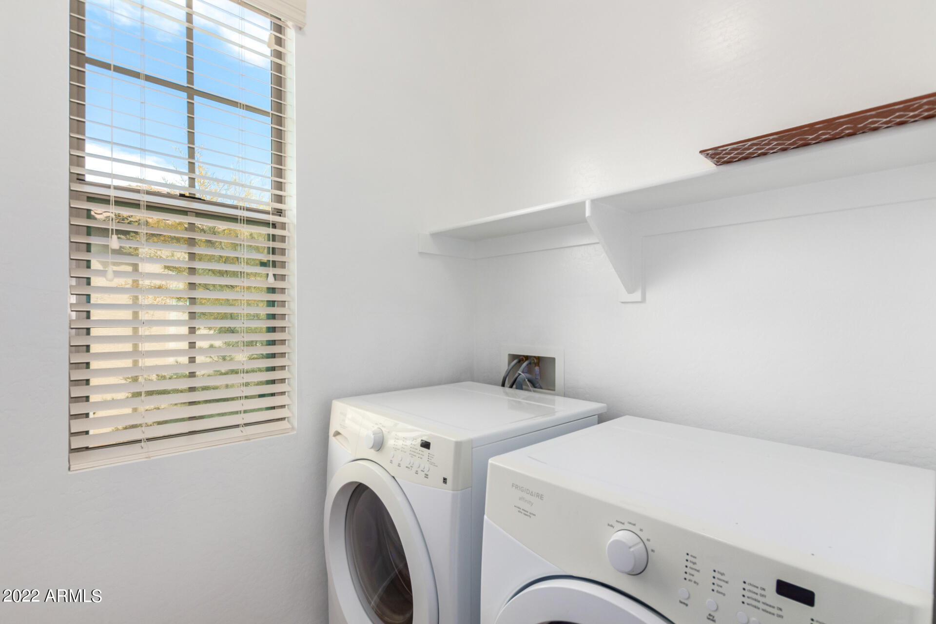 3541 South Bandit Road Gilbert, AZ 85297 - Photo 24 of 42 Laundry Room