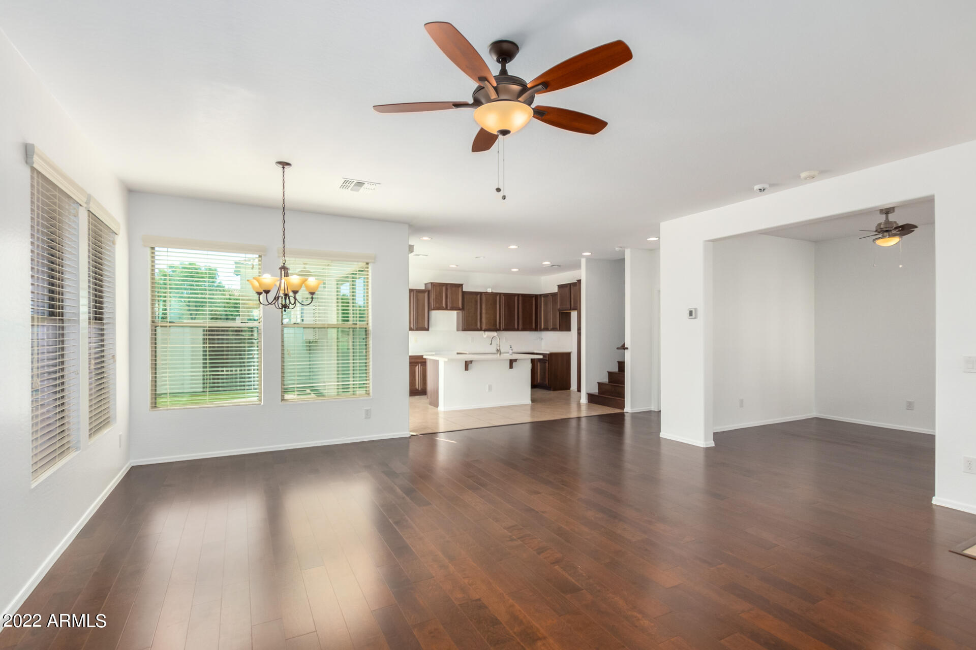 3541 South Bandit Road Gilbert, AZ 85297 - Photo 9 of 42 Bright and Open