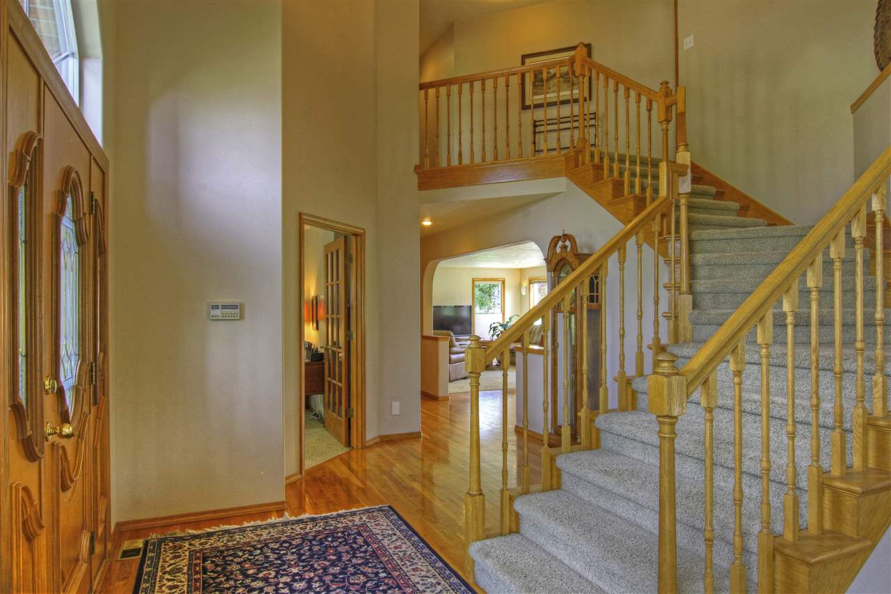 6415 South Waneta Road Spokane, WA 99223 - Photo 3 of 20