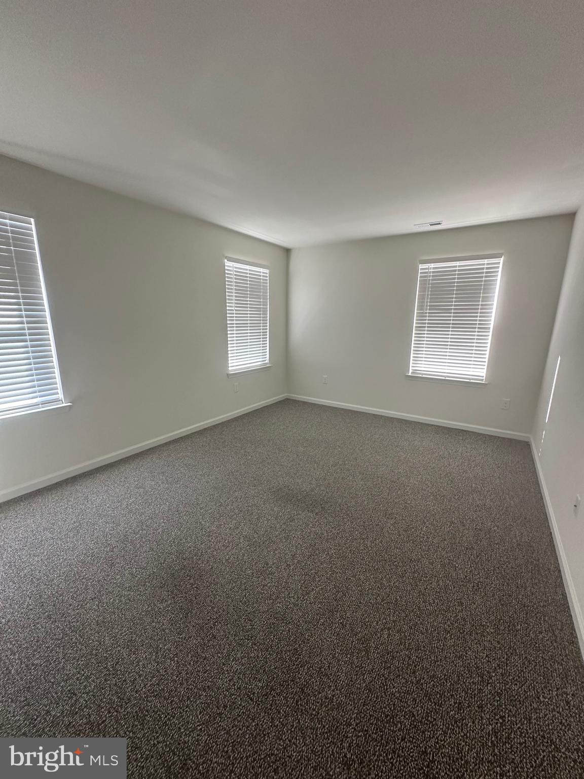 78 Tansboro Road Berlin, NJ 08009 - Photo 13 of 24 an empty room with a window