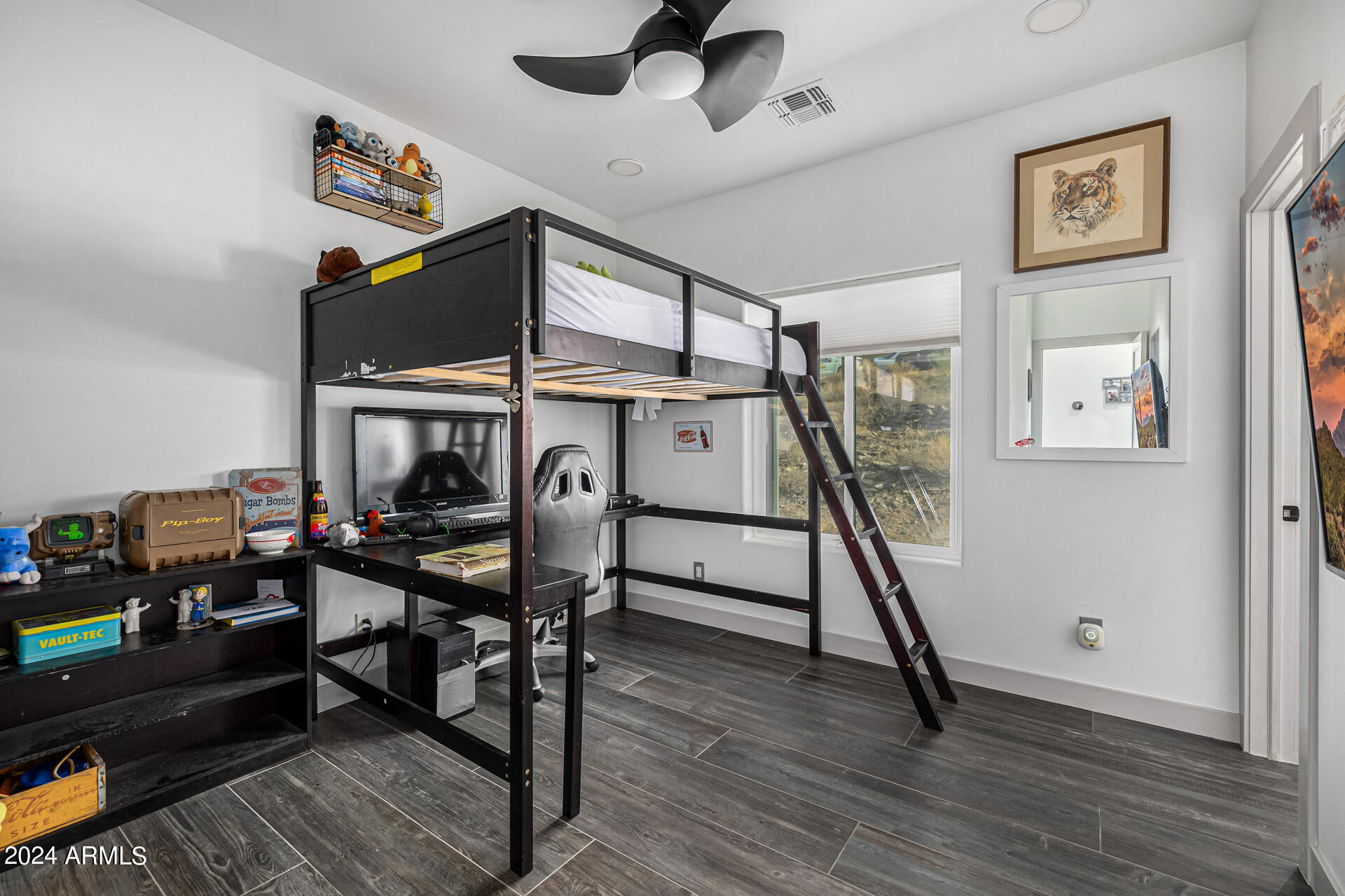 1829 West Cloud Road Phoenix, AZ 85086 - Photo 41 of 132 0083-42-Cloud