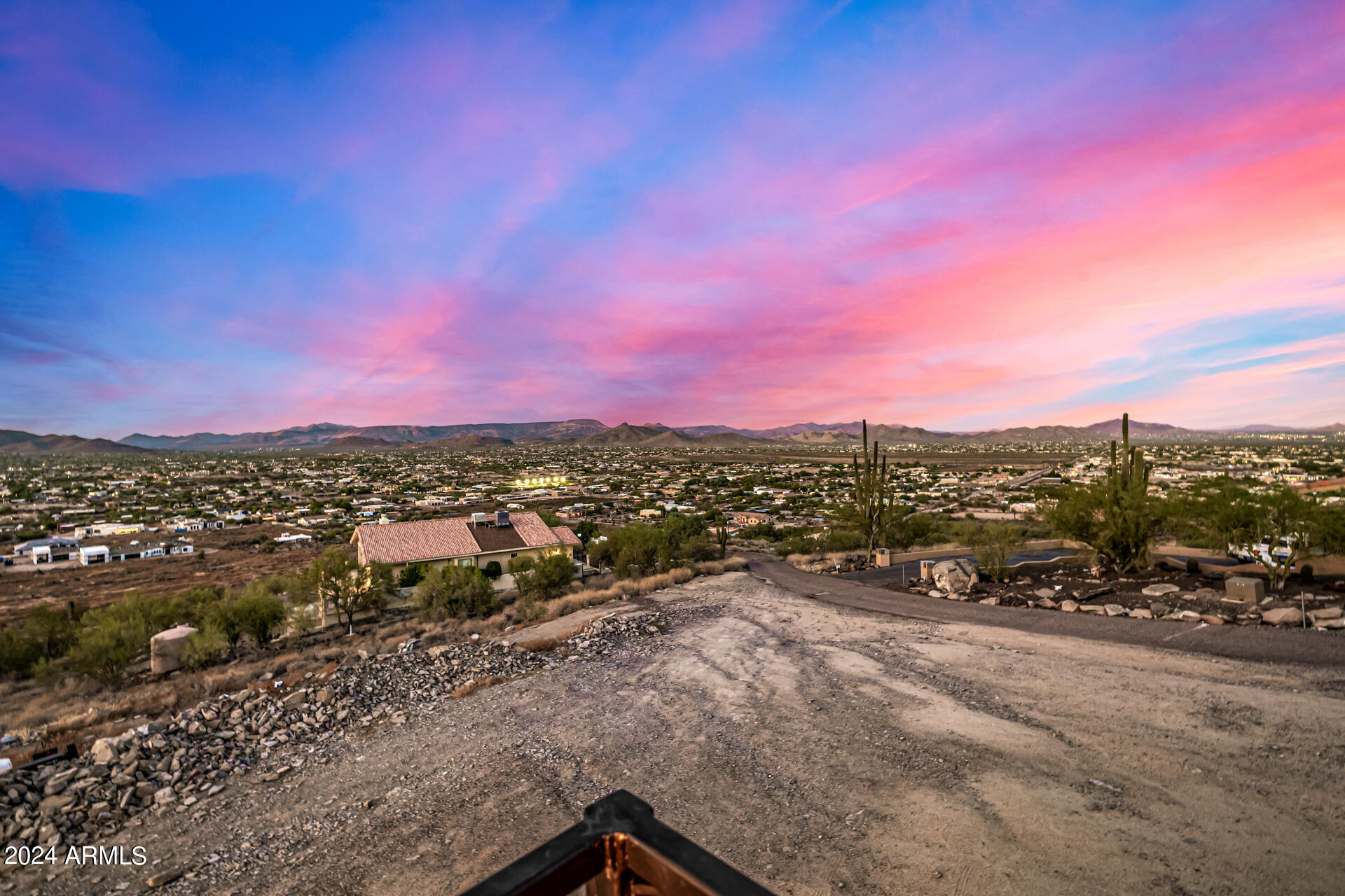 1829 West Cloud Road Phoenix, AZ 85086 - Photo 76 of 132 0160-80-Cloud
