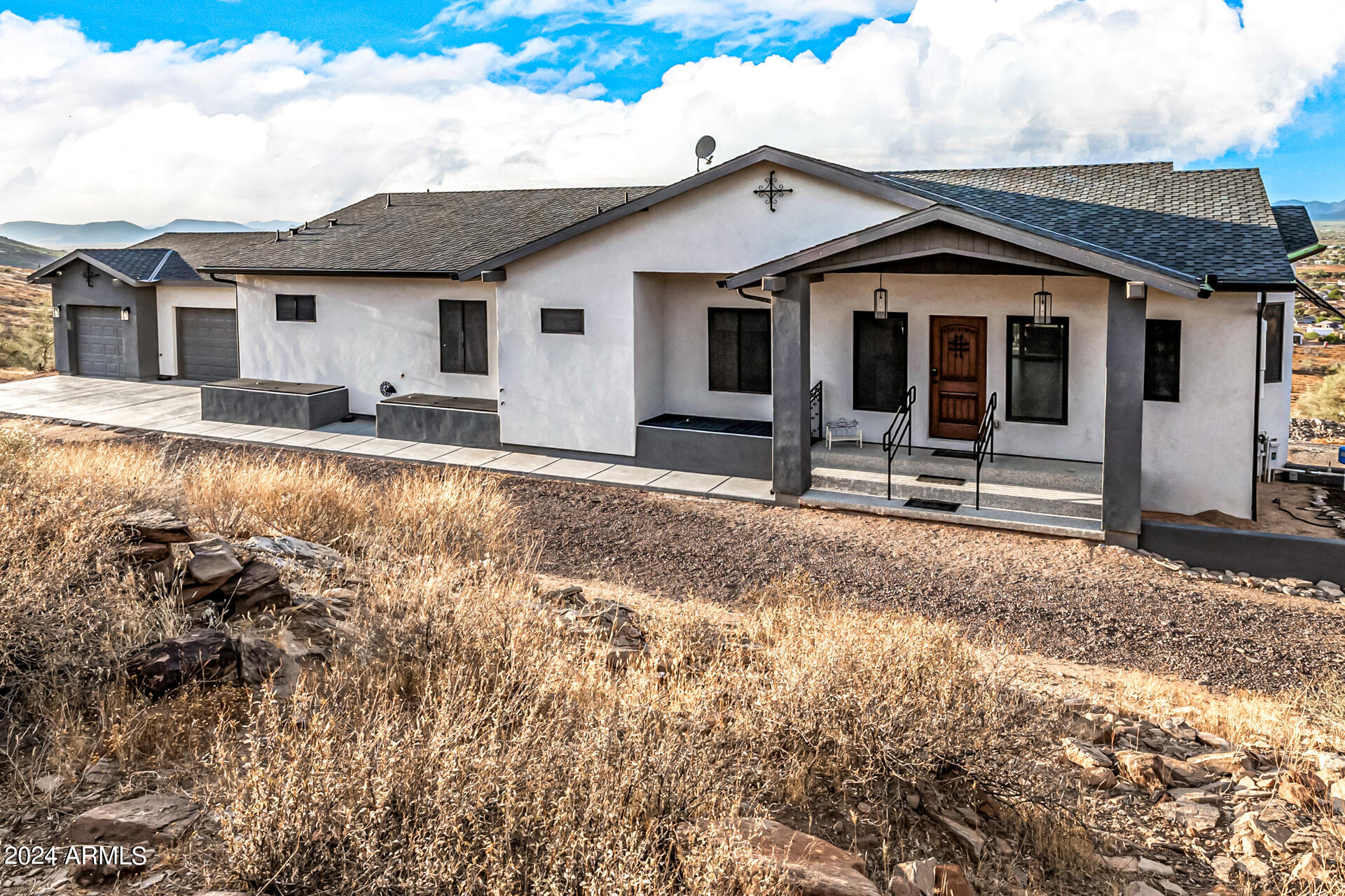 1829 West Cloud Road Phoenix, AZ 85086 - Photo 9 of 132 0024-12-Cloud