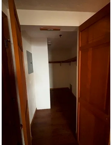 a view of empty room with window