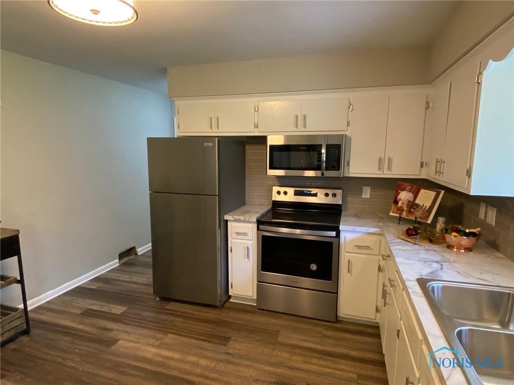 4012 Emmajean Road Toledo, OH 43607 - Photo 8 of 34 Gallery Image 8