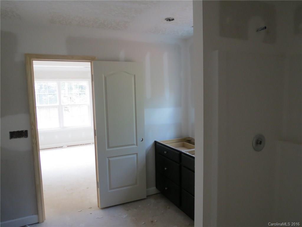6107 Chandler Road Clover, SC 29710 - Photo 7 of 9 Gallery Image 7