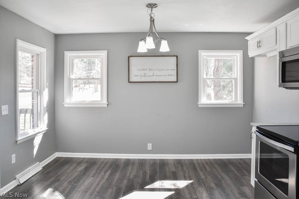 3410 Pontius Road Uniontown, OH 44685 - Photo 7 of 25 Dinette with front deck access.