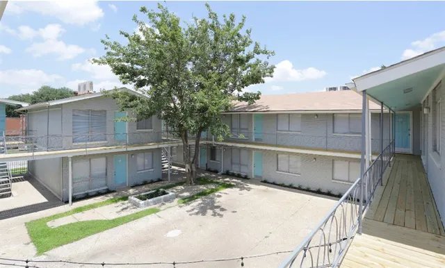 $700 | 4606 Monarch Street, Unit 105, Dallas, TX 75204