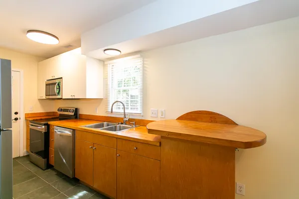 $2,500 | 87 America Street, Unit B, Charleston, SC 29403