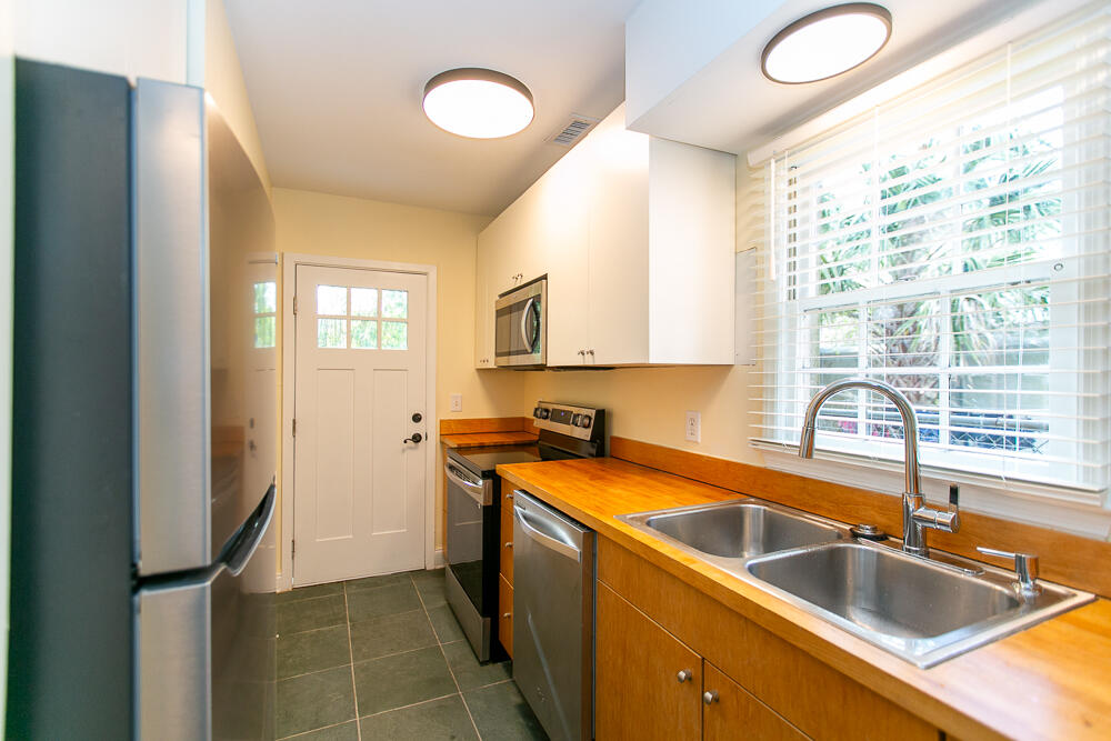 87 America Street, Unit B Charleston, SC 29403 - Photo 7 of 23 87AmericaSt_B-3