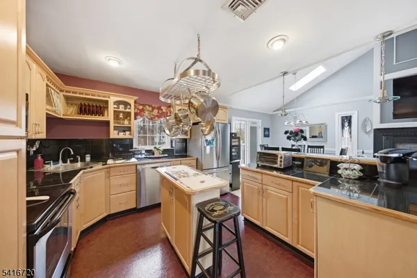 $574,999 | 4 Shelley Court, Sparta, NJ 07871